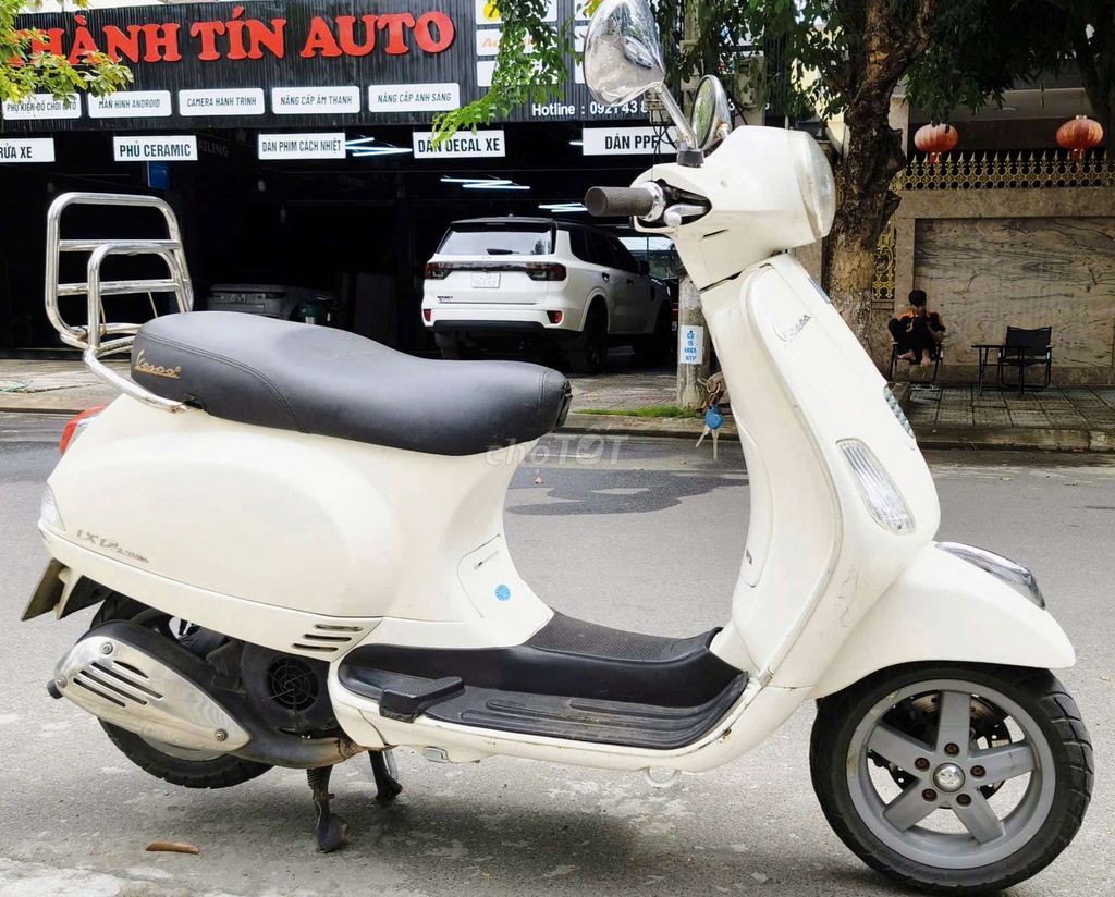 Фото 3: Piaggio Vespa 3Vie белый, двигатель заводской, работает очень тихо