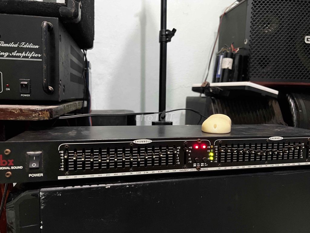 Фото 2: Фильтр dbx EQ-215