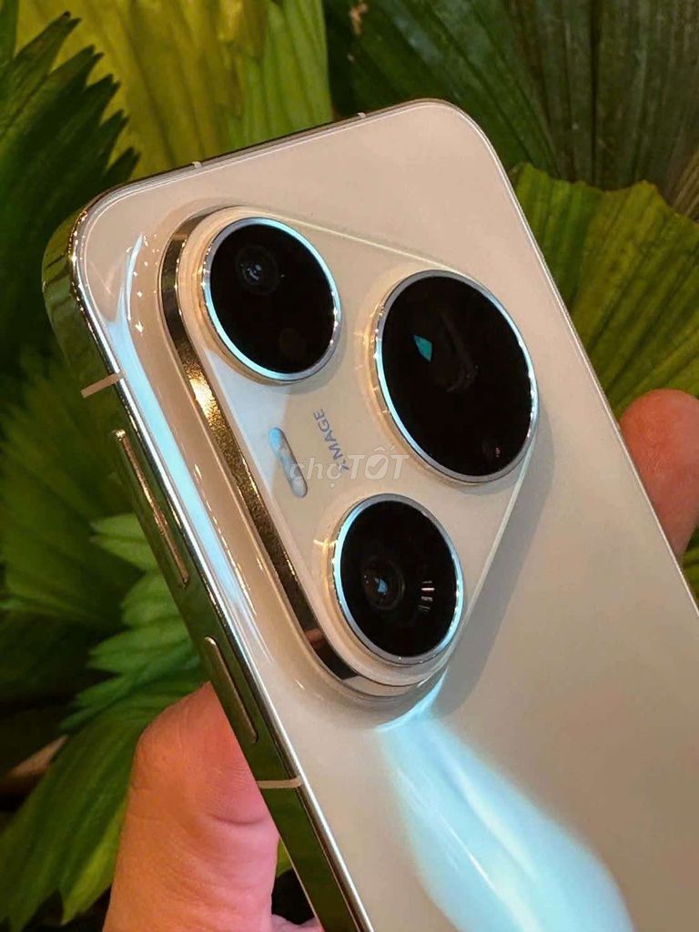 Фото 2: Huawei Pura 90 Pro Max 16GB/512GB Белый как новый