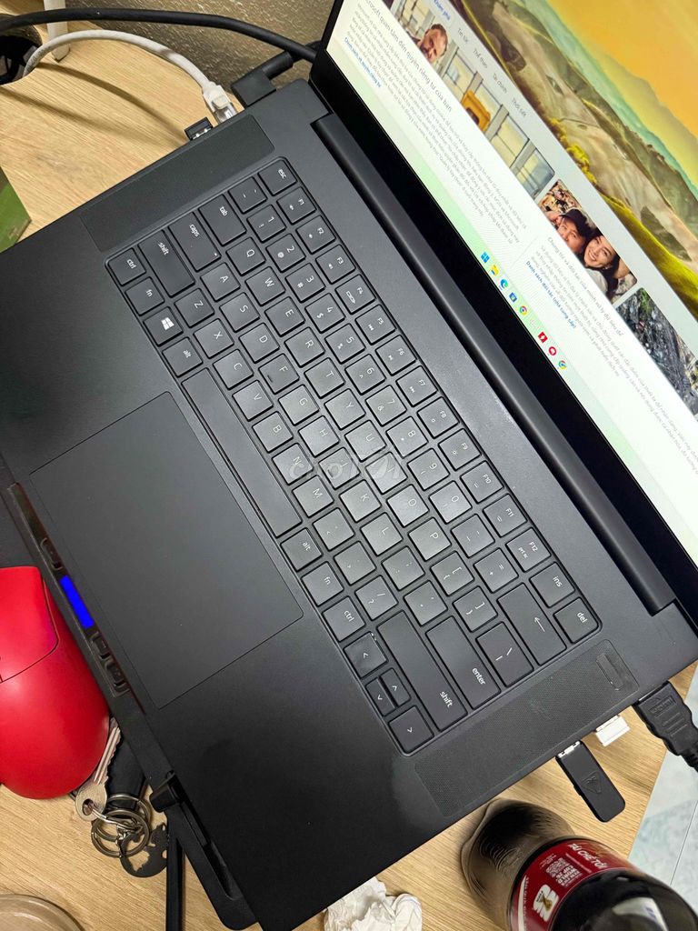 Фото 3: Razer Blade 2020 Base RTX 2060 16GB/512GB Черный