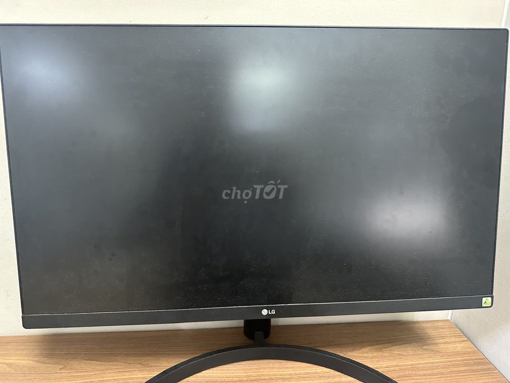 Монитор LG 27QN600-B 2K IPS с повреждённой панелью