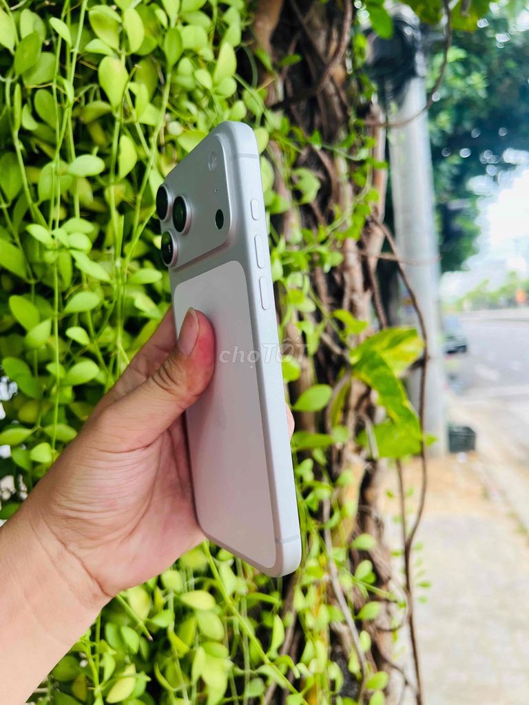 Фото 2: Apple iPhone 17 Pro 256GB Silver 100%