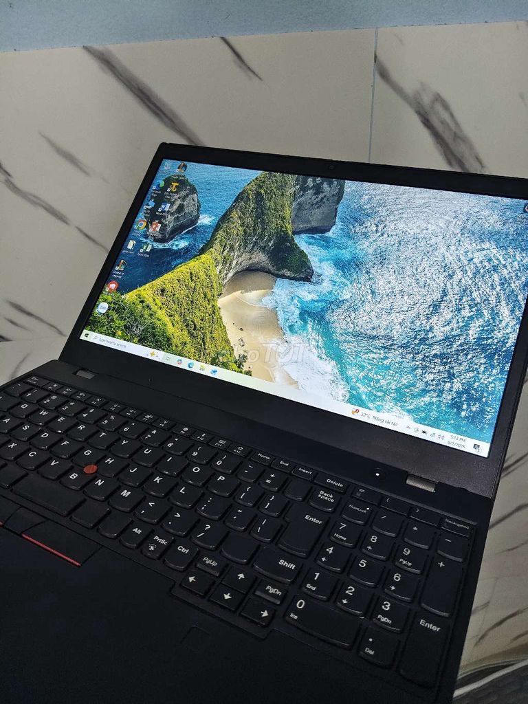 Фото 2: Lenovo ThinkPad i5-10210U 8GB/256GB SSD Черный