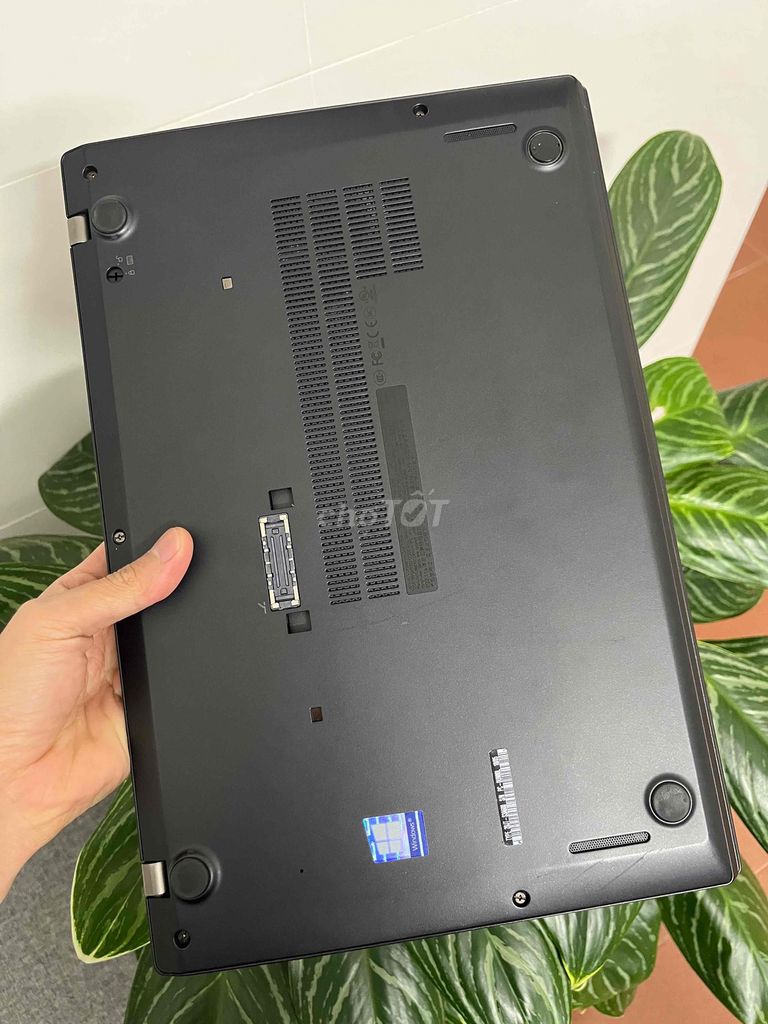 Фото 3: Lenovo T470S i5 6300 8GB/500GB черный как новый