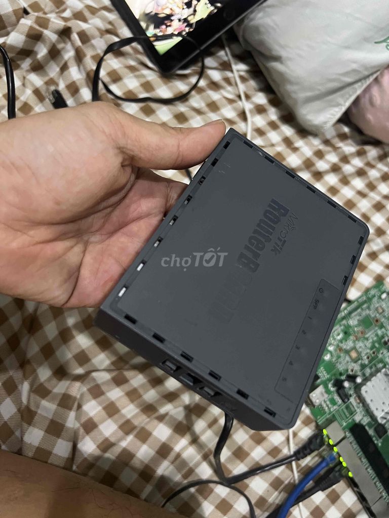 Фото 3: Балансировка нагрузки MikroTik hEX S RB760iGS Черный