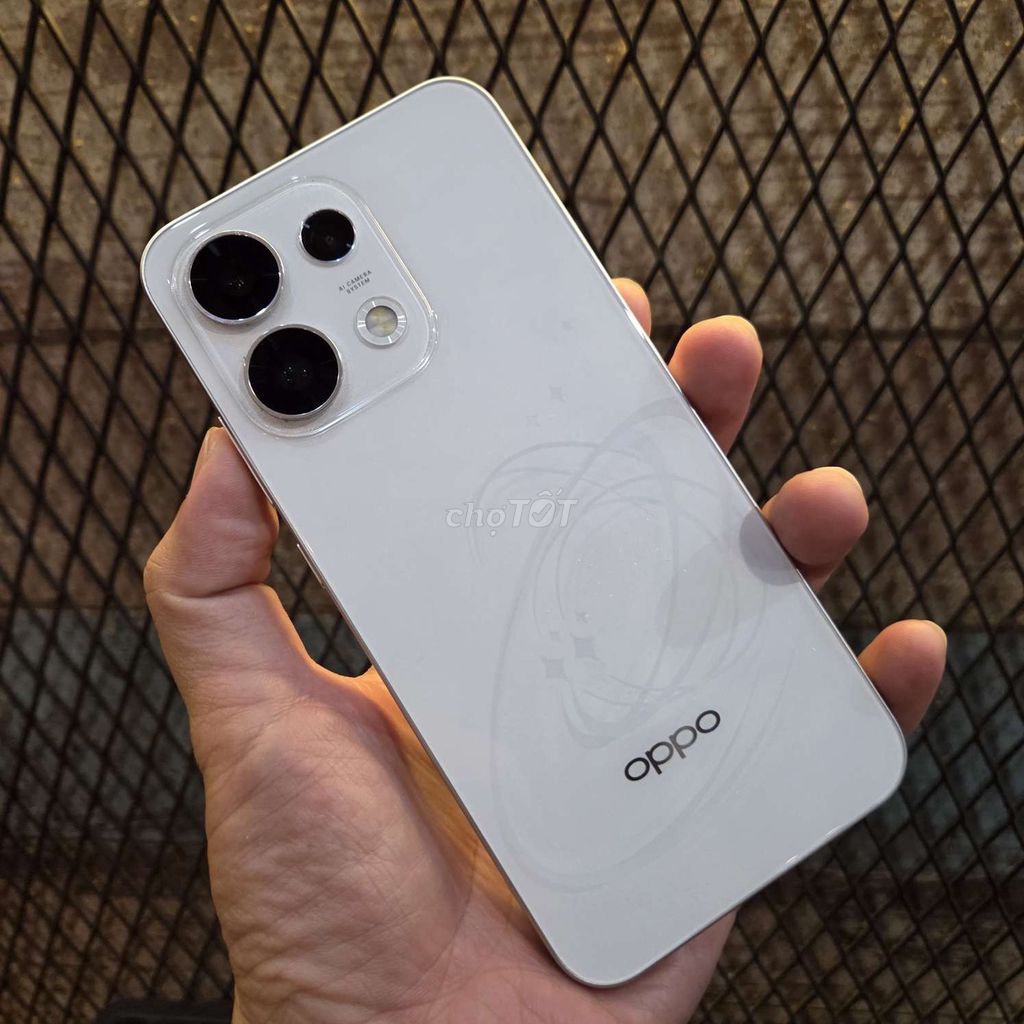 Фото 2: Oppo Reno 16F 5G 128G Белый как новый