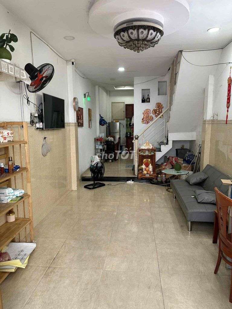 Фото 3: Сдается дом, целиком, улица 45, рядом с Emart Phan Huy Ích, 1 этаж + 1 второй этаж, 2 спальни, 7 млн