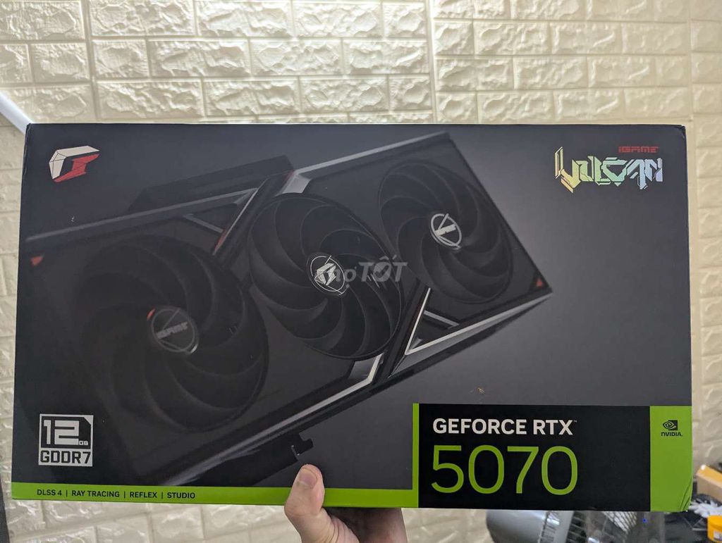 Видеокарта iGame 5070 Vulcan 12GB GDDR7
