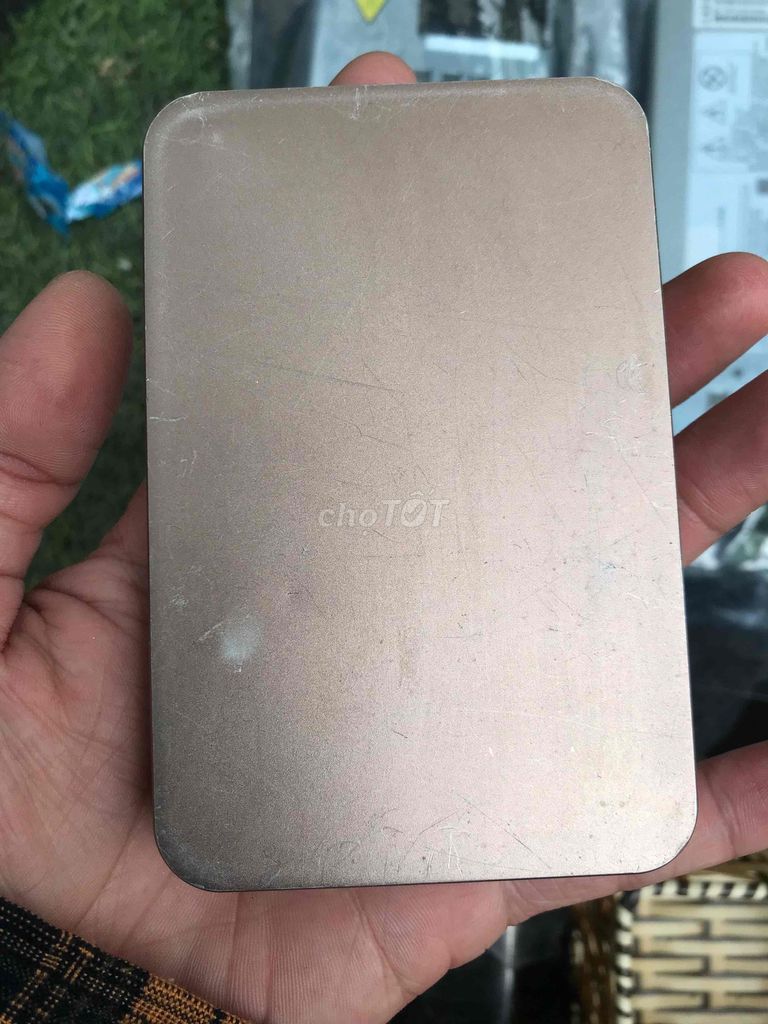 Фото 3: Повербанк 10000 mAh с беспроводной зарядкой, чёрный