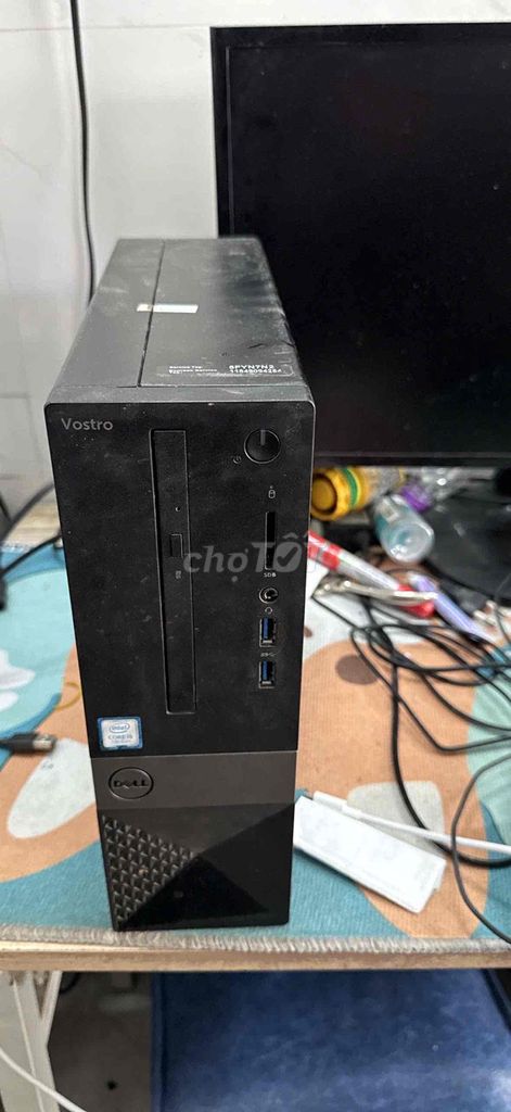 Фото 2: Dell Vostr***0 16GB/256GB черный
