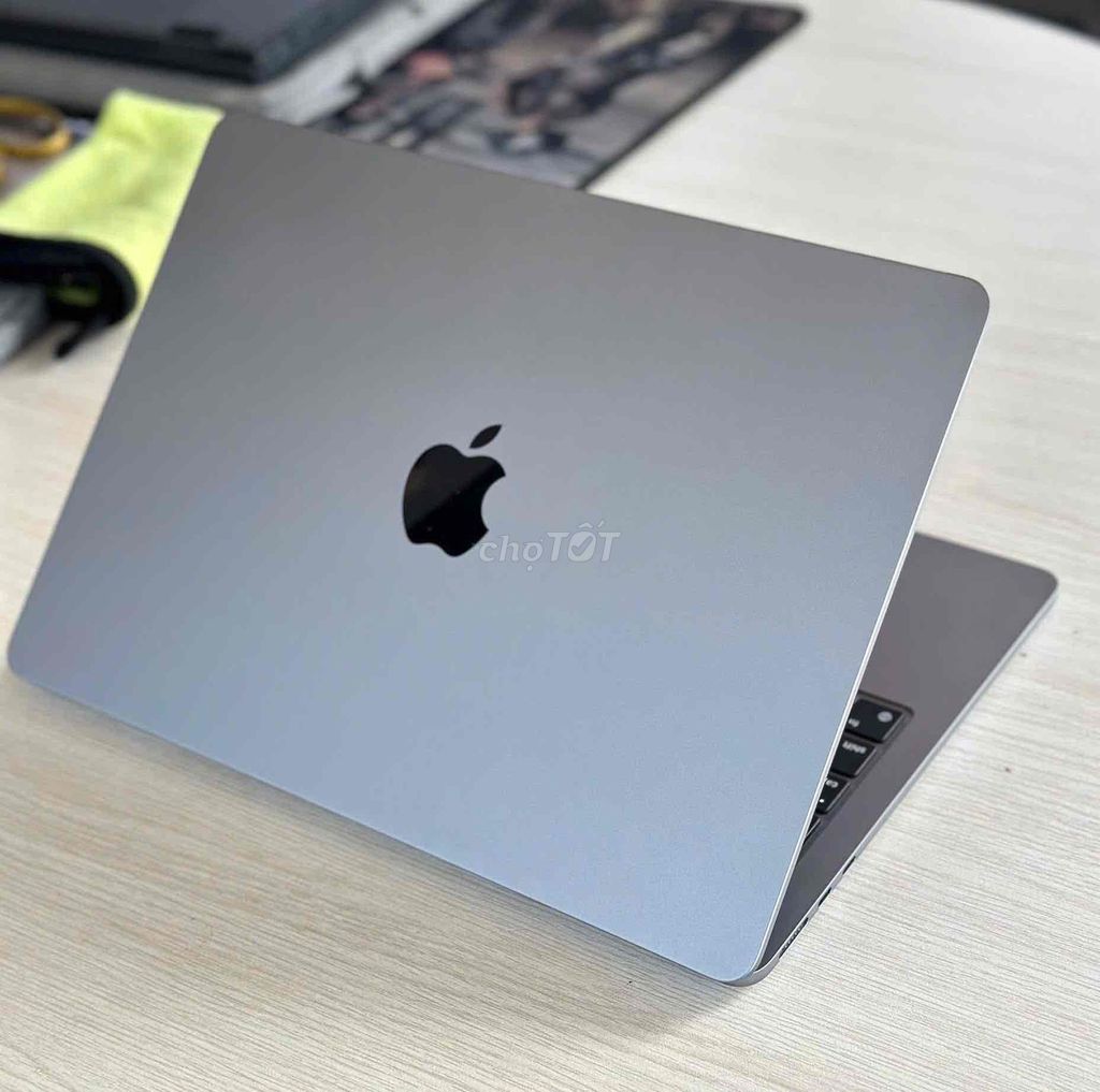 Фото 3: Apple Macbook Air M2 13.6 дюймов 16GB/256GB