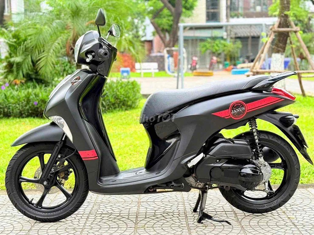 Yamaha Janus 2017 Черный