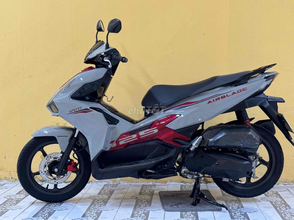 Honda Air Blade 125 2025 Sport Серый цемент