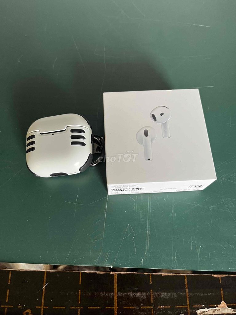 Apple AirPods 4 ANC Белый как новый