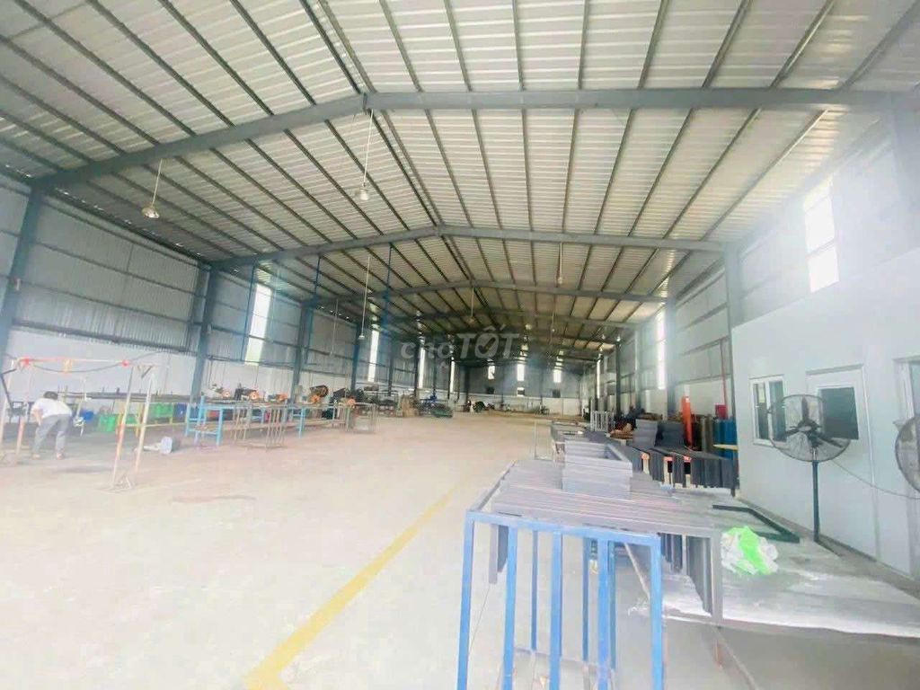 Аренда производственного помещения 900 м² за 60 млн, район 12. В квартале Донгхынгтхуан