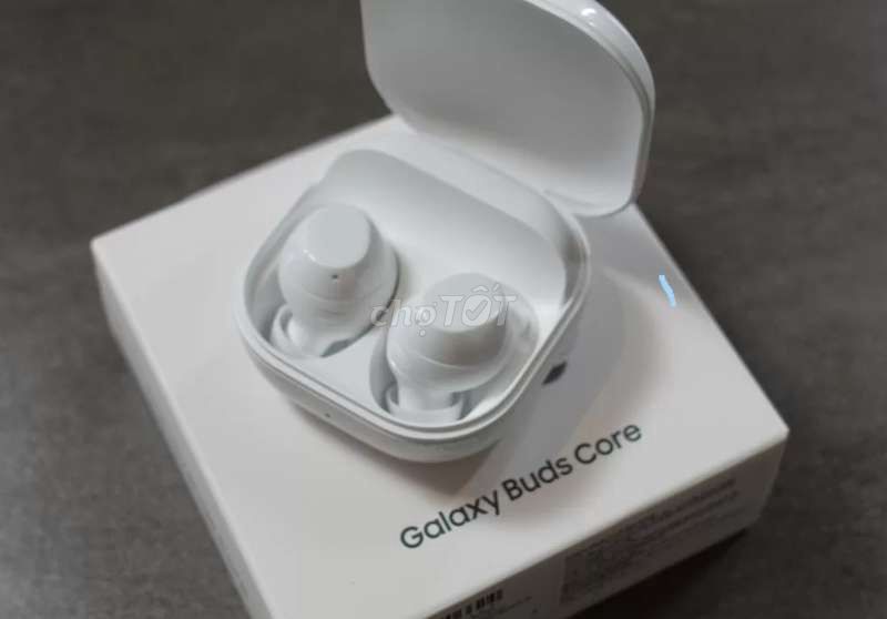 Фото 2: Наушники Samsung Galaxy Buds Core белые с шумоподавлением