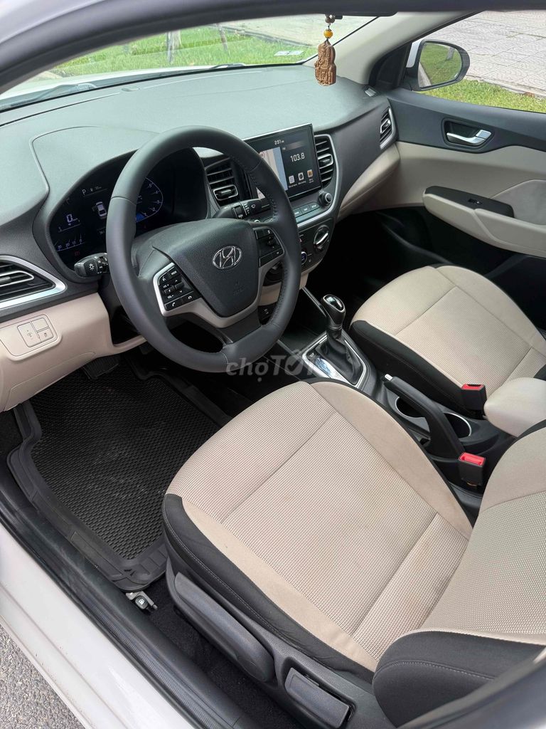 Фото 3: Hyundai Accent 2021 Стандарт Автомат 61 000 км T