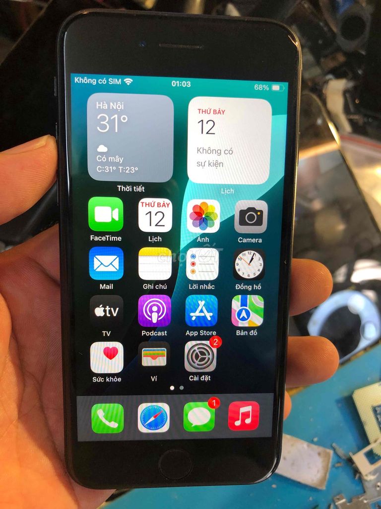 Фото 2: iPhone SE 2-го поколения 64GB, чёрный, в отличном состоянии