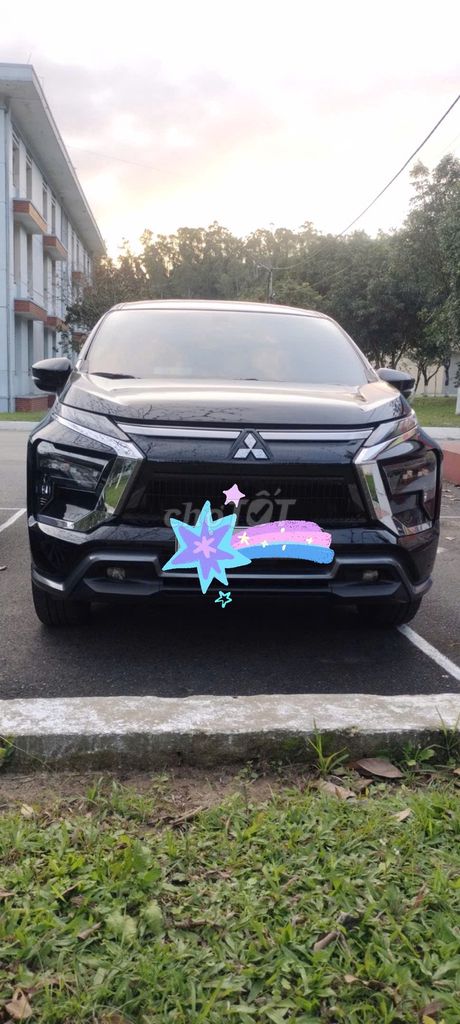 Фото 2: Mitsubishi Xpander Premium 2025 Черный 7 мест