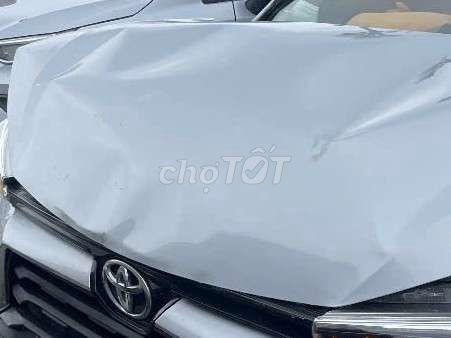 Фото 2: Капот Toyota Avanza серебристый б/у