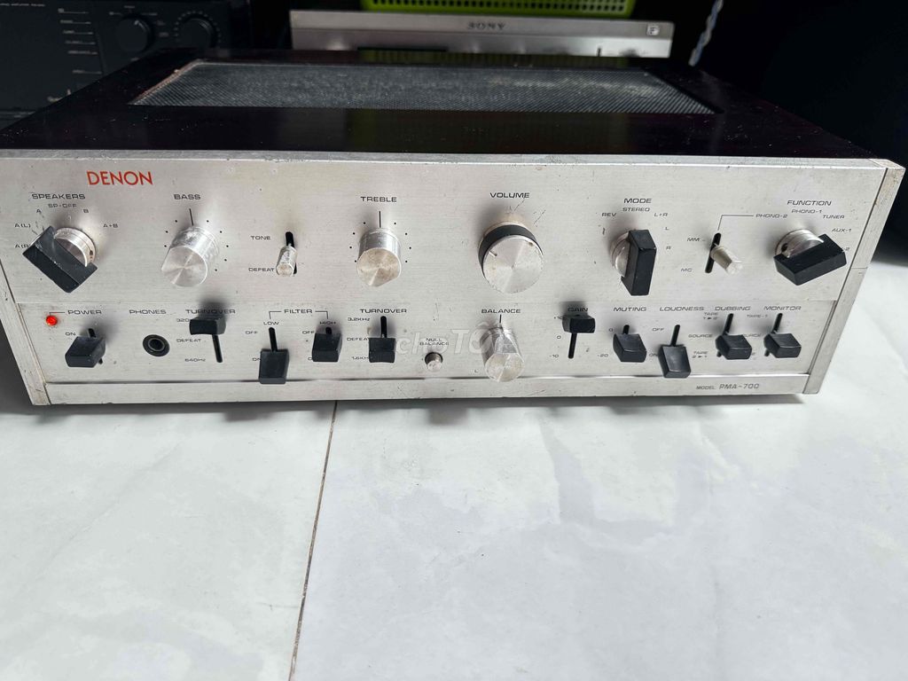 Усилитель Denon PMA 700 серебристый