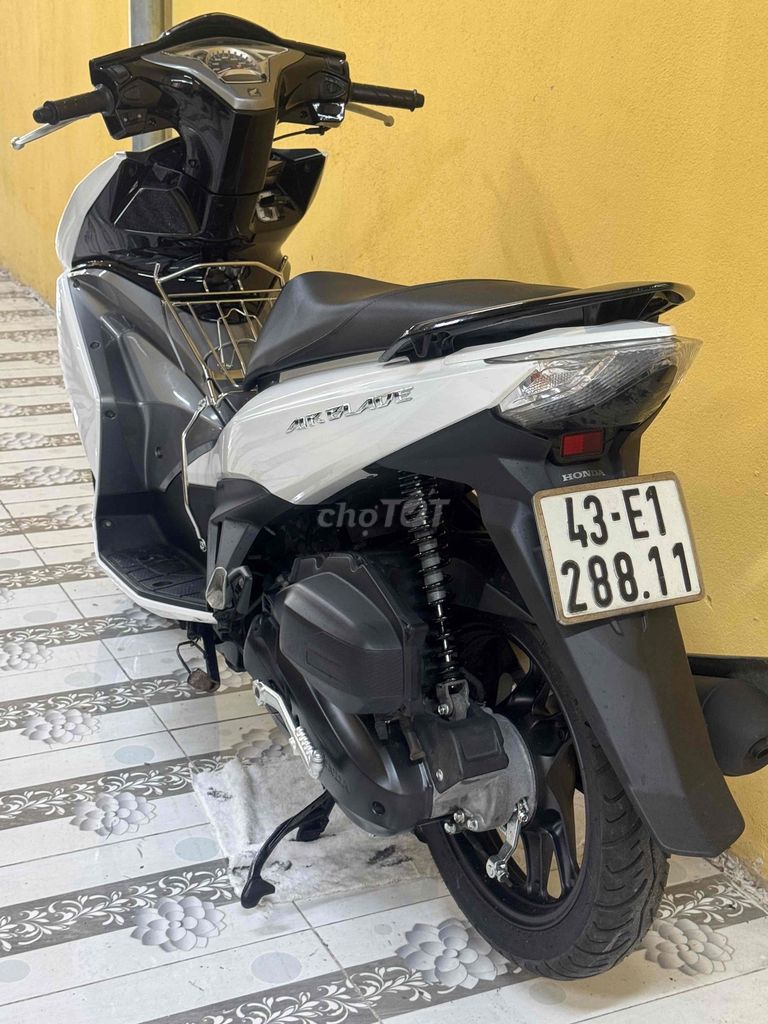 Фото 3: Honda Air Blade 125 2015 бело-серая