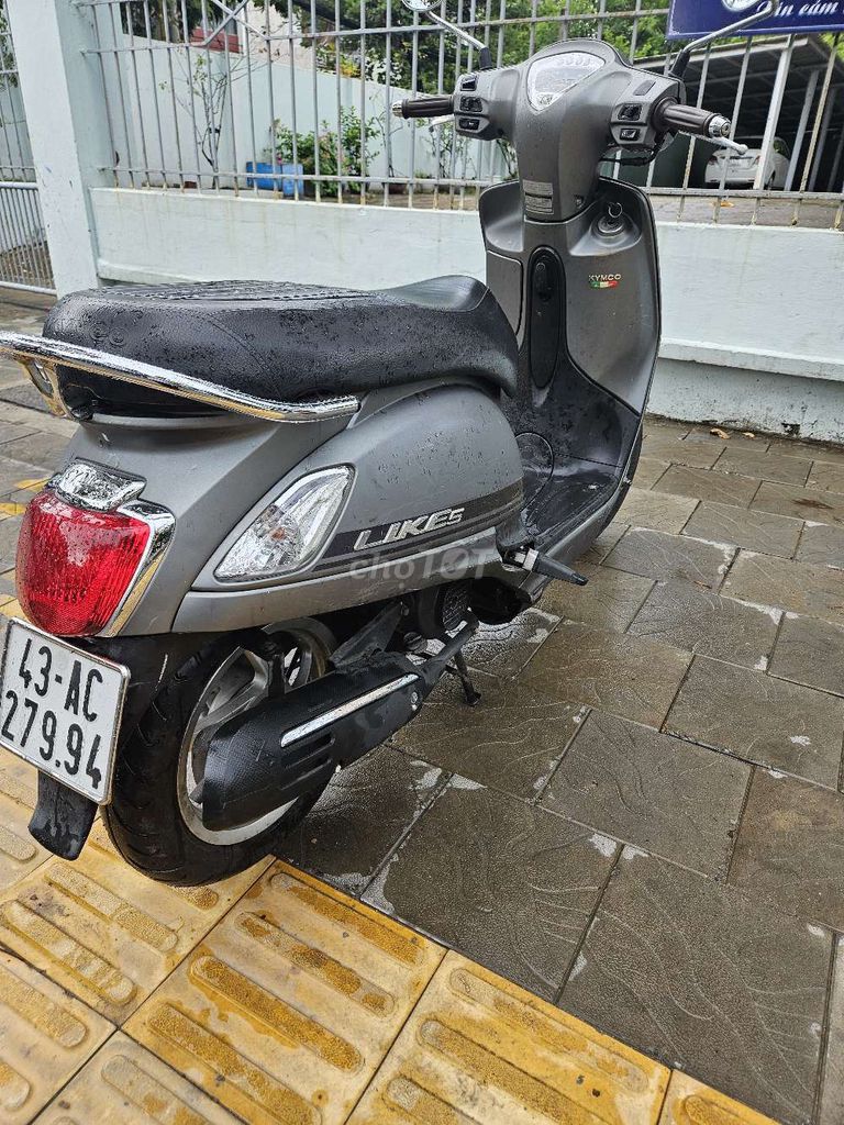 Фото 2: Kymco Like 50cc. Права не требуются.