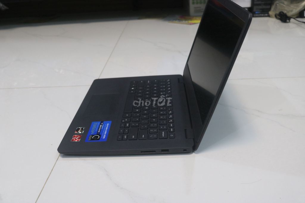 Фото 3: DELL 3405 Ryzen 5 3500U - 8GB - 256GB - 14"FHD
