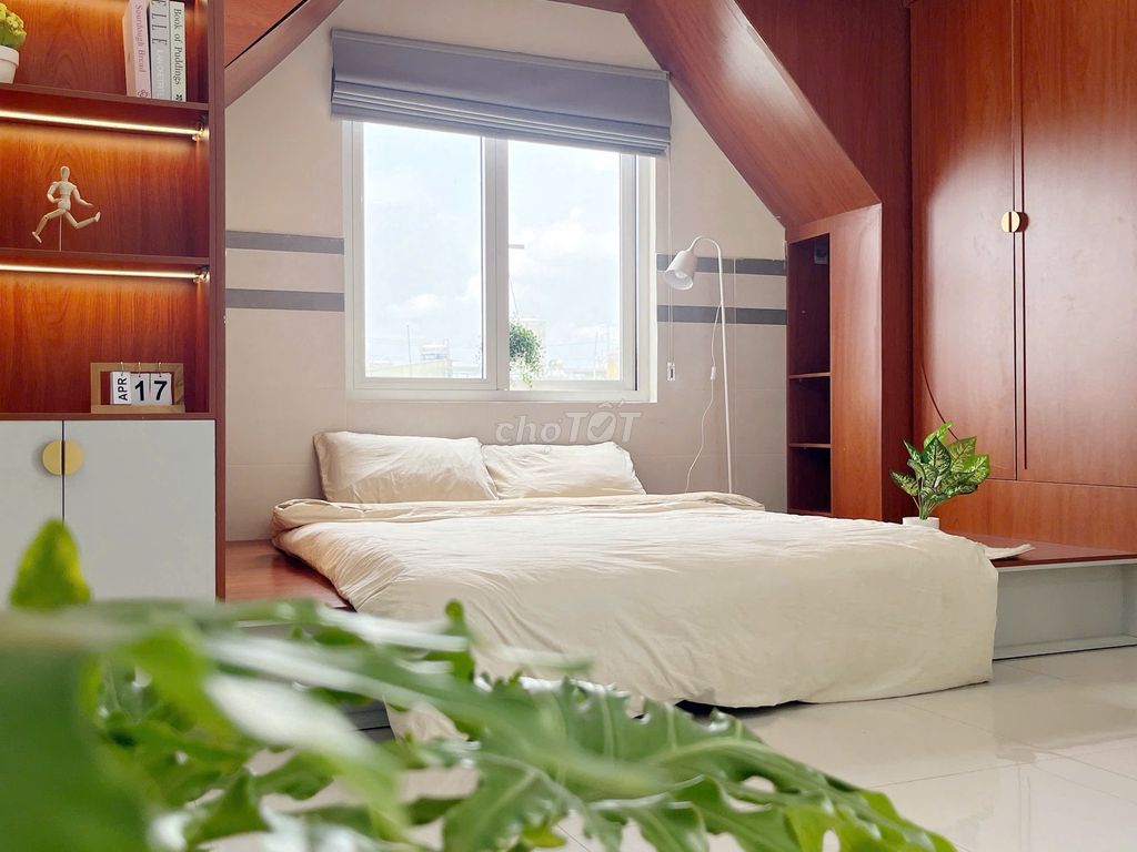 СТУДИЯ ĐẶNG THÙY TRÂM – РЯДОМ С УНИВЕРСИТЕТОМ VĂN LANG, PHẠM VĂN ĐỒNG, NGUYỄN XÍ