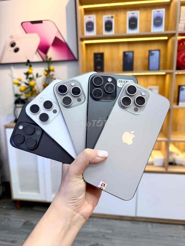 iPhone 15 Pro Max 256GB черный-синий Международная версия