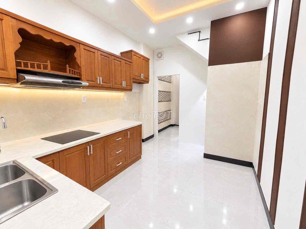 Фото 2: СДАЁТСЯ КОМНАТА 4,5 млн – 46/10 NGUYỄN CỬU VÂN, кв. 17, БИНЬТХАНЬ