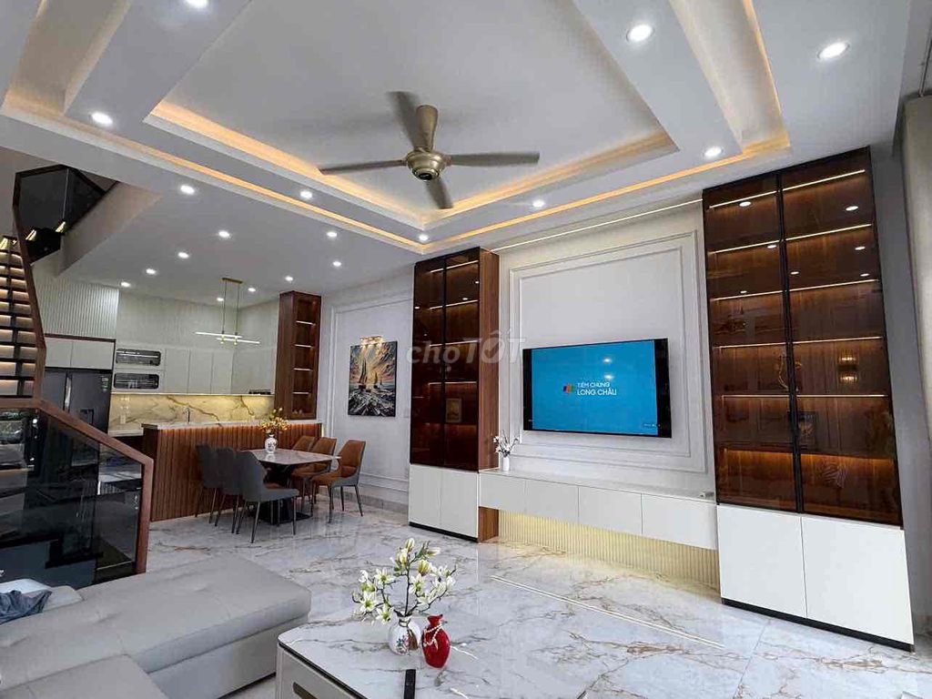 BÁN NHÀ 3 MÊ VIPS THIÊT KÊ TÂN CỔ ĐIỂN MỚI TING 4 PN