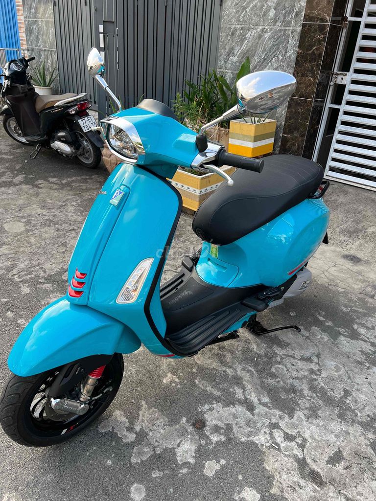 Фото 3: Piaggio Vespa Sprint ABS 2022 Xanh