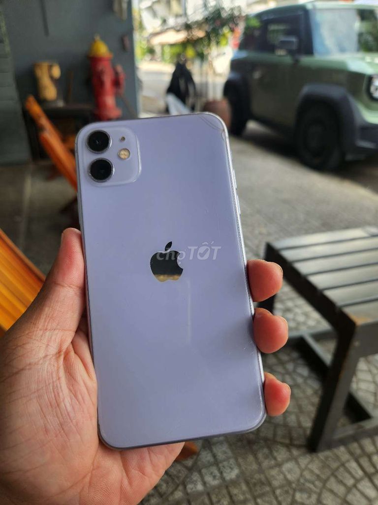 Фото 2: Продам телефон Apple iPhone 11 фиолетовый