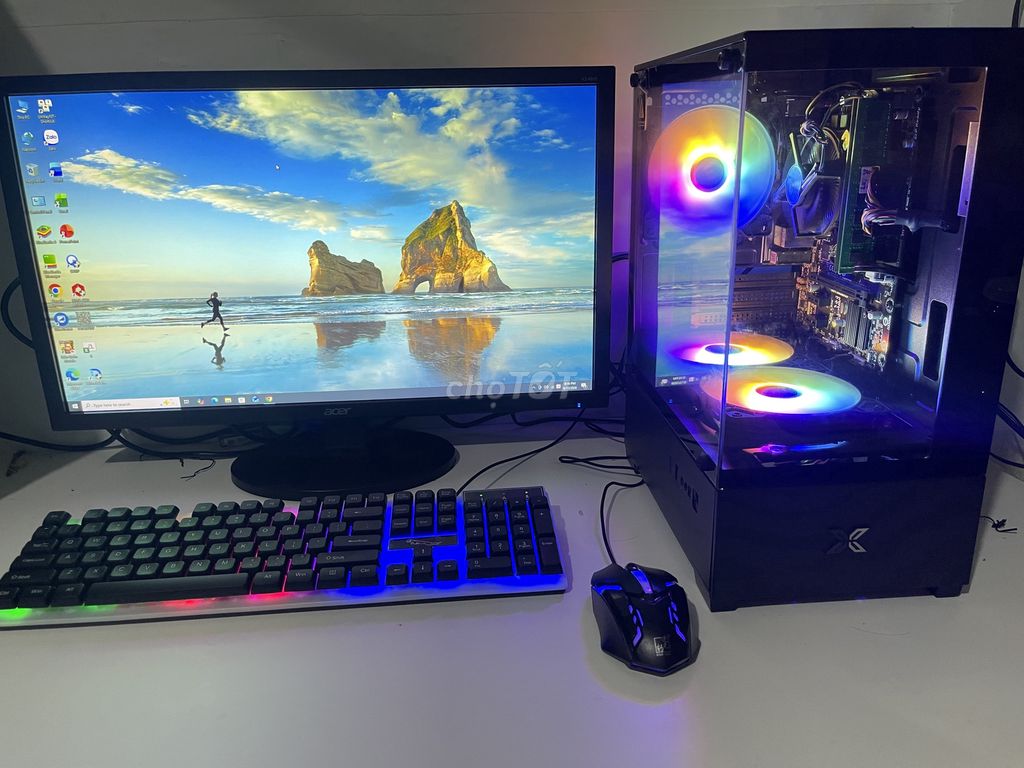 H81 gigabyte i3-4160 24 inch 8GB/120GB SSD