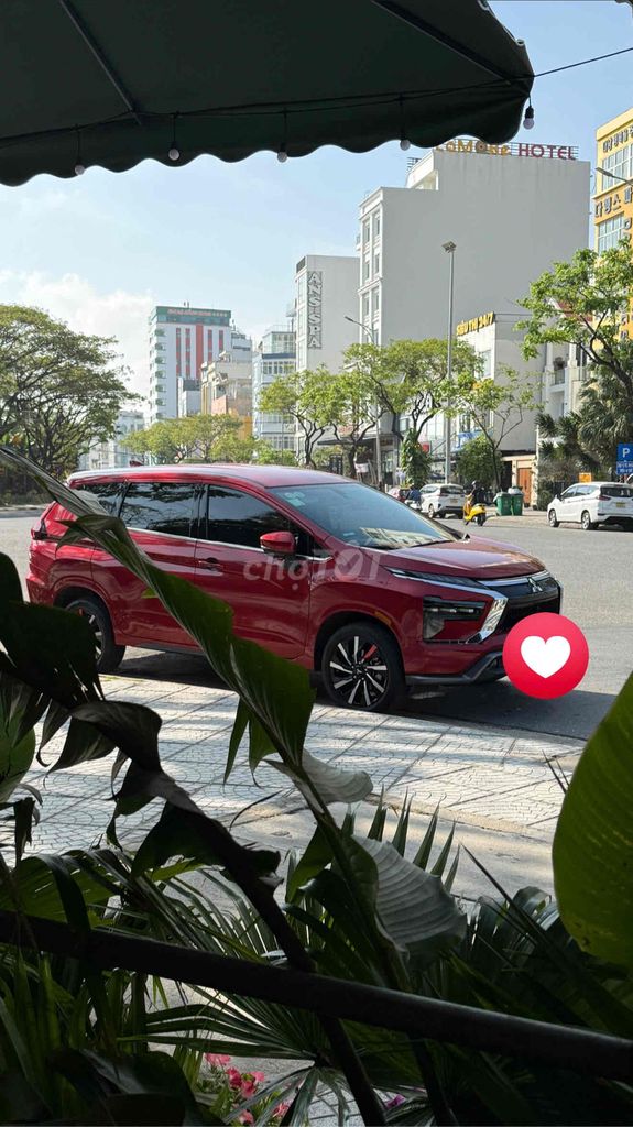 Mitsubishi Xpander 2025 Premium автоматическая, красная
