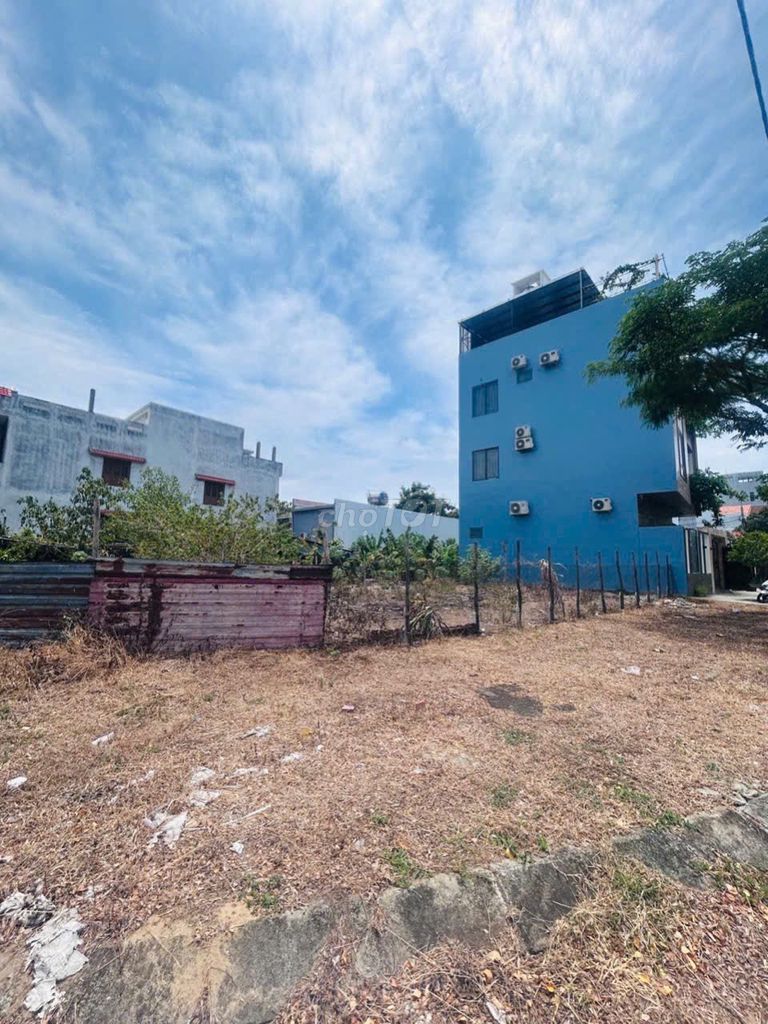Фото 2: [CHÍNH CHỦ] Продаётся угловой участок на улице Tân Trà, район Hòa Hải, округ Ngũ Hành Sơn