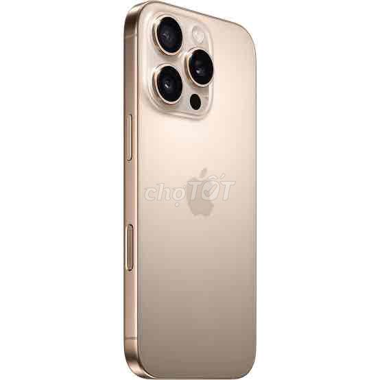 Apple iPhone 16 Pro Max 256GB Золотой 92%