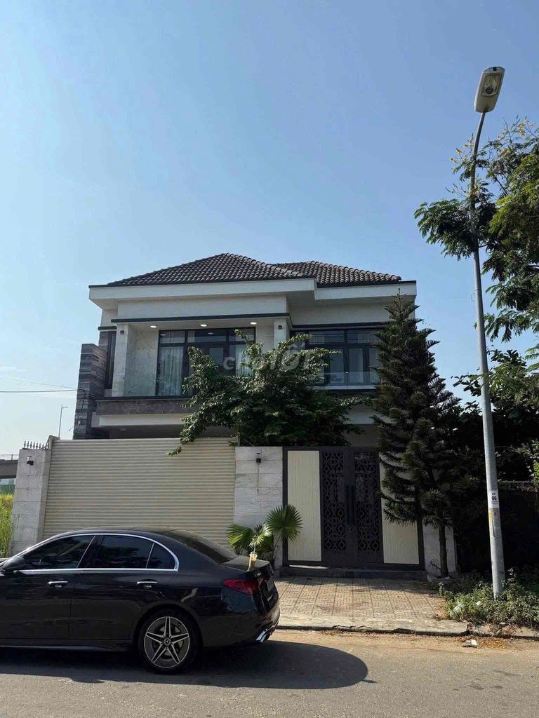 🏡🏡АРЕНДА ДОМА С 3 СПАЛЬНЯМИ И АВТОМОБИЛЬНЫМ ДВОРОМ В ВИЛЛОВОМ РАЙОНЕ ТХУАН ФЫОК