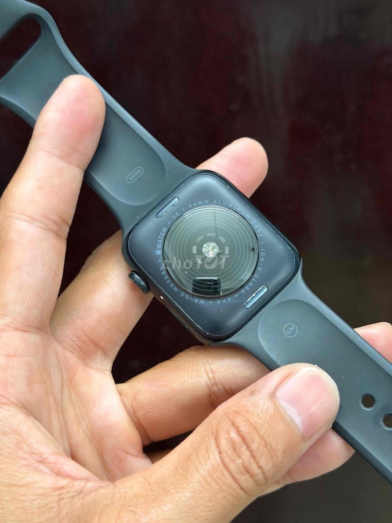 Фото 3: Apple Watch SE2 GPS 44 мм Midnight VNA Zin