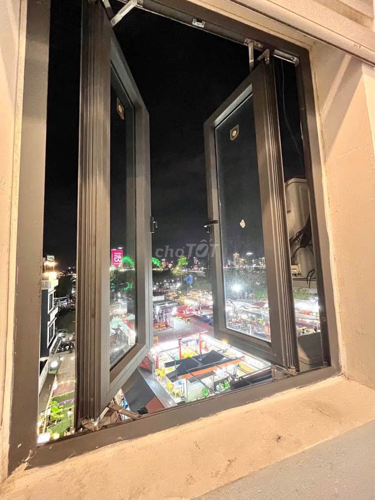 Фото 2: Сдам в аренду квартиру 1-комн. с видом на Мост Дракона, красивая мебель