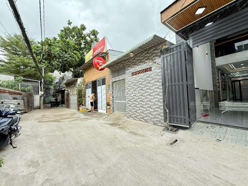 Фото 2: Продажа дома 4x15 м, 1 этаж + 3 этажа, дорога 5 м для автомобиля, Ле Ван Кхыонг