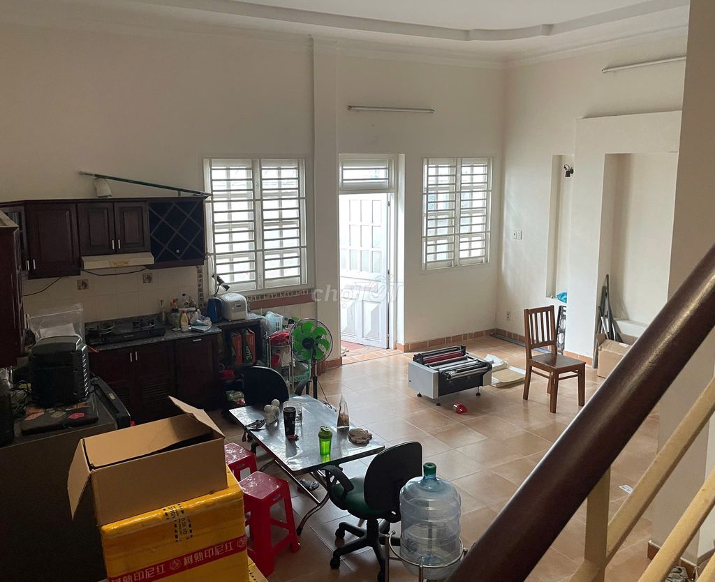 Фото 2: Аренда виллы 135 м², 1 этаж + 3 этажа, у реки, Хиеп Бинь Тянь, Тху Дык, 23 млн