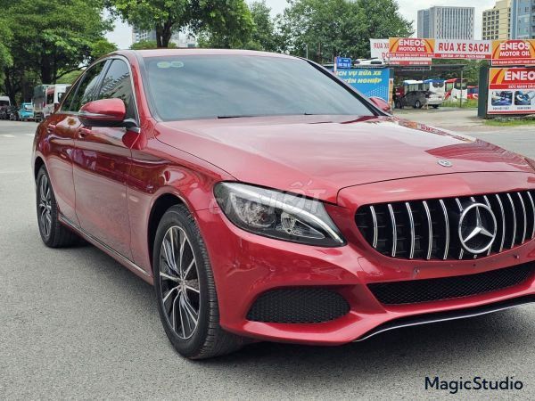 Фото 3: Mercedes-Benz C200 2019 Красный Автомат 30.000 км