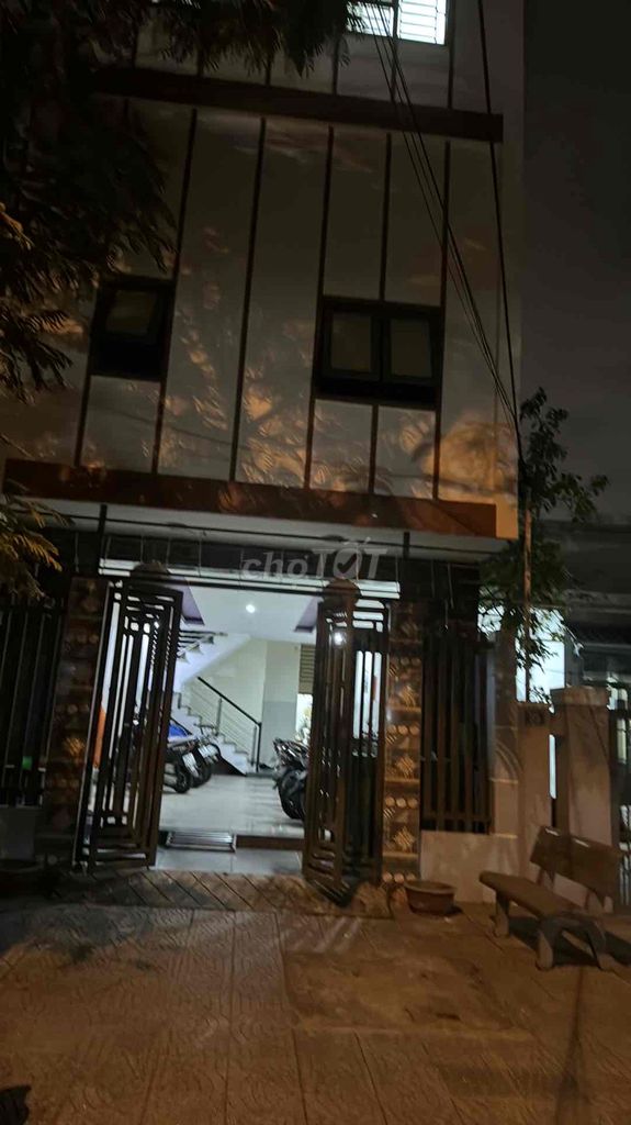 Фото 2: СДАЕТСЯ КОМНАТА В НАЙМ В ШОН ТРА