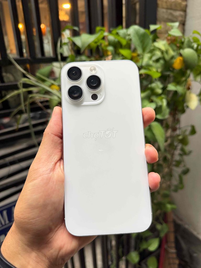 iPhone 16 Pro Max 256GB VNA Белый P91%