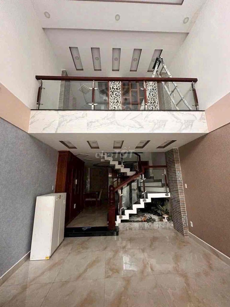 НОВЫЙ ДОМ 4*15м, 1 этаж, 2 этажа, 5 спален, 5 санузлов, переулок для автомобилей, Ле Ван Тхо