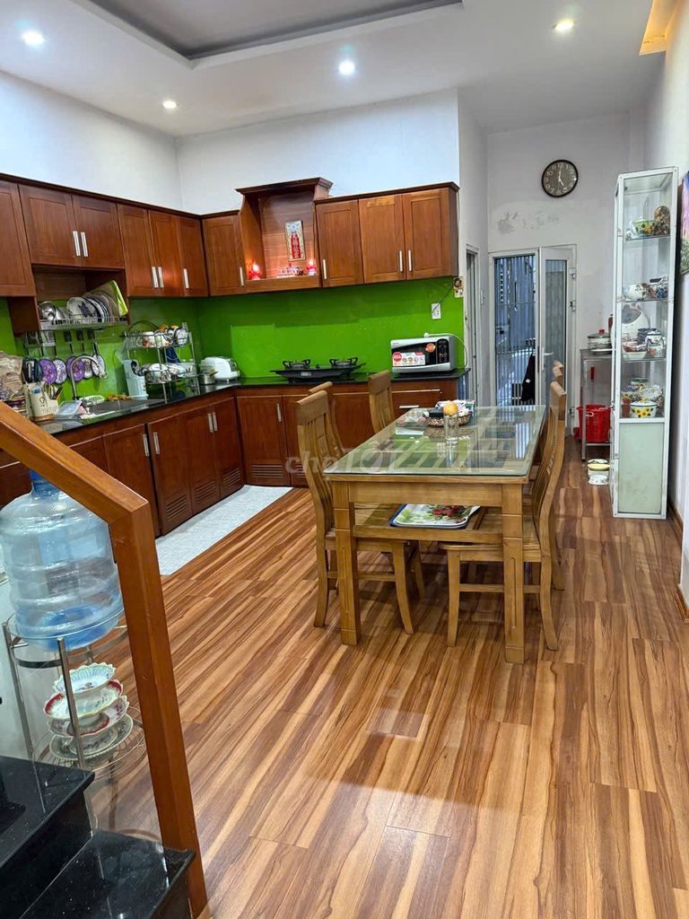 Фото 2: 🏡 Дом 2 этажа на улице Буй Тхи Суан – Золотое место в Шон Ча