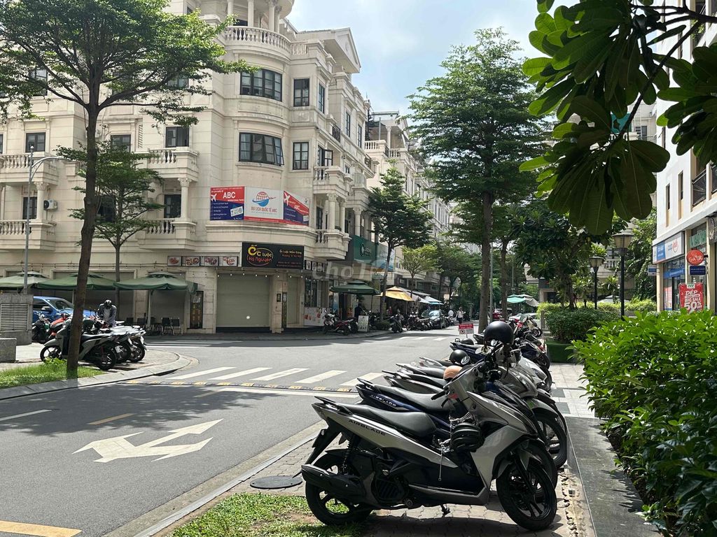 Фото 3: 💯 СДАЁТСЯ В АРЕНДУ ШОУРУМ (SHOPHOUSE) В ЖК CITYLAND PARK HILLS – ГО ВАП 💯