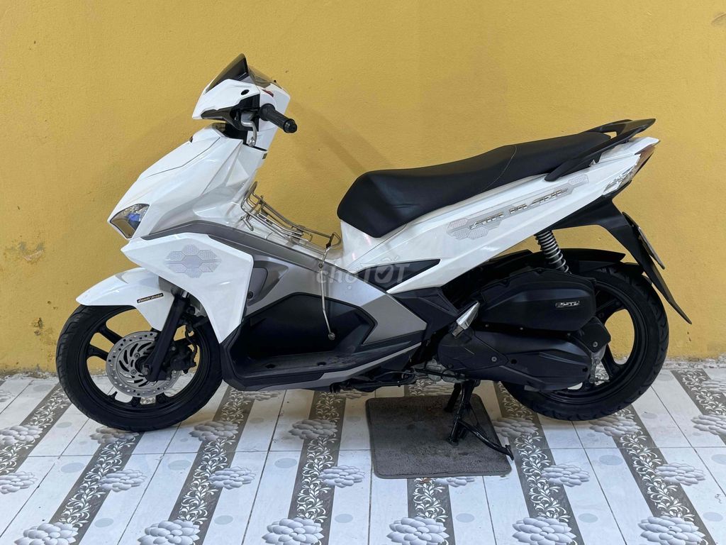 Honda Air Blade 125 2016 Trắng đen